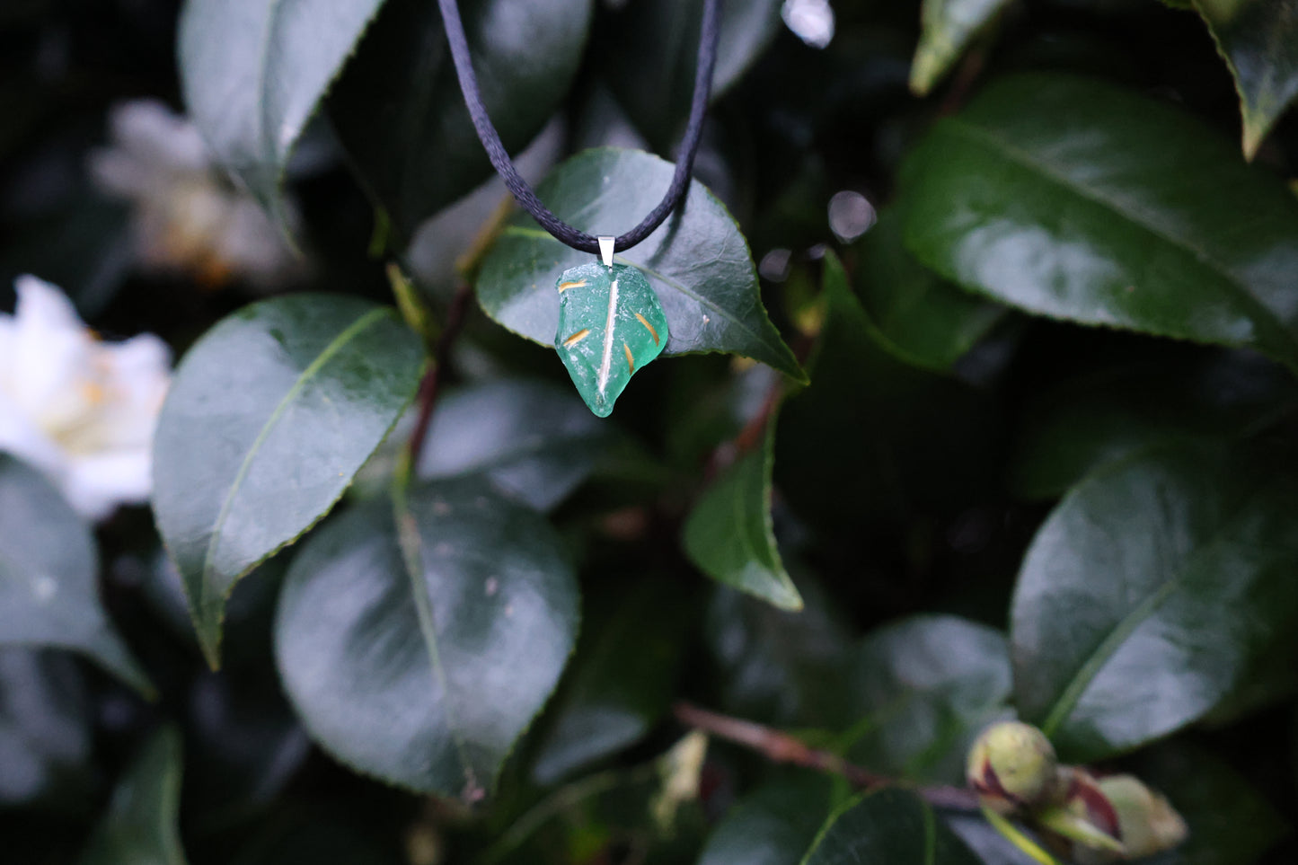 Sea Glass Leaf Satin Necklace
